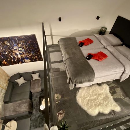 Kiraly Street , Stylish Apartment Budapeste Exterior foto