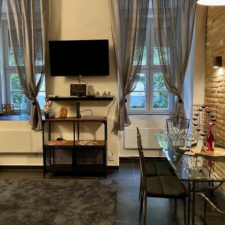Kiraly Street , Stylish Apartment Budapeste Exterior foto