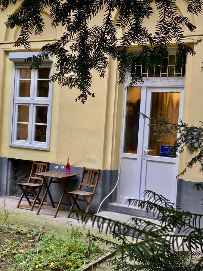Kiraly Street , Stylish Apartment Budapeste Exterior foto