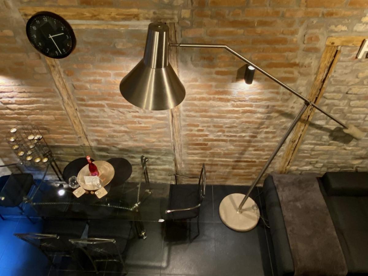 Kiraly Street , Stylish Apartment Budapeste Exterior foto