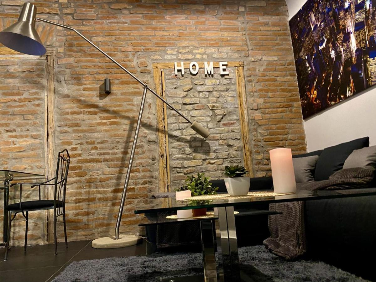 Kiraly Street , Stylish Apartment Budapeste Exterior foto